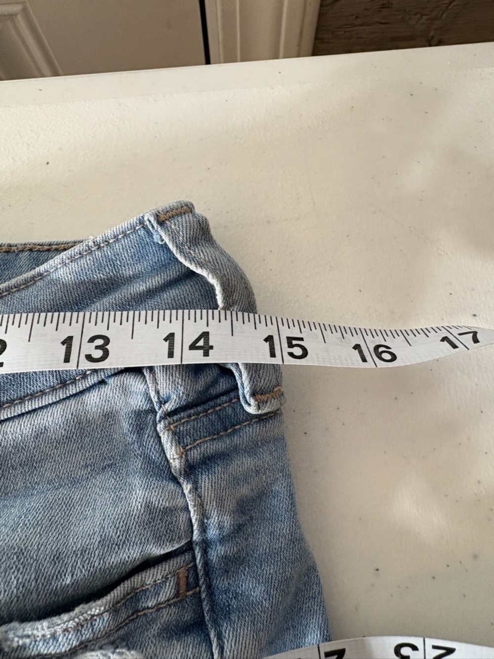 American Eagle Outfitters Light Wash Distressed Skinny Jeans 1922 - Picture 10 of 13